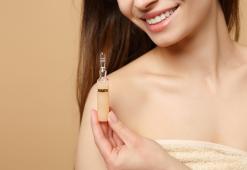 Збірник знань: ампули для волосся - що це таке, коли їх використовувати і які підібрати?