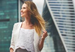 Догляд за волоссям із захистом від забруднення - як захистити волосся від токсинів і міського смогу?