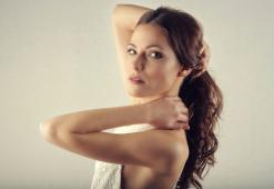 Класика завжди в моді - п'ять найкращих жіночих зачісок