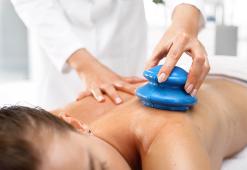 Баночний масаж: Як робити антицелюлітний масаж в домашніх умовах?